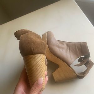 Free People Tan Leather and Suede Clogs with Strap